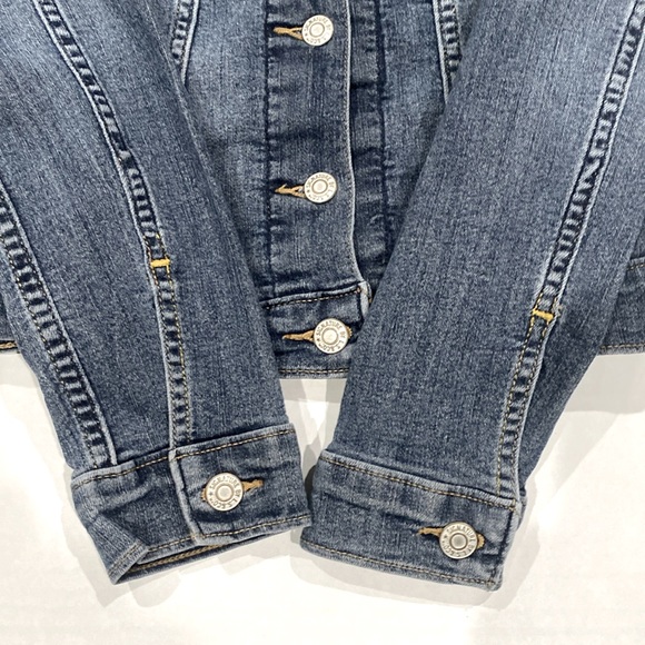 Girls Denim Jean Signature Levi Strauss Basic Truckers Jacket.    SIZE S - Picture 7 of 12
